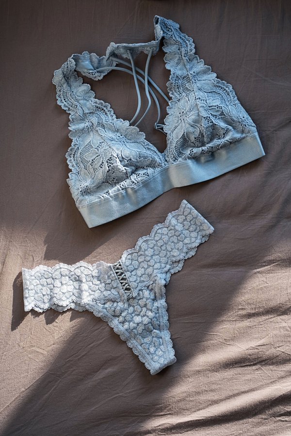 Dentelle et séduction : les secrets d'une lingerie réussie